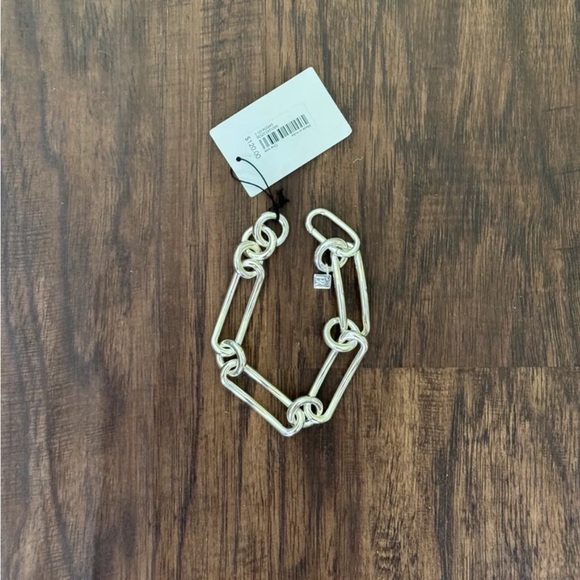 Banana Republic Jackson bracelet in 14 k gold or sterling silver plated - Picture 14 of 15